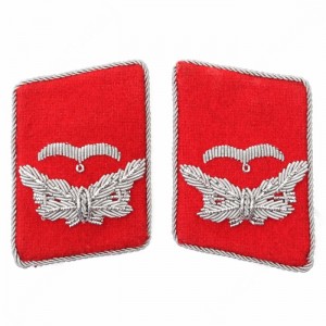Luftwaffe Flak Division Leutnant Collar Tabs - Red